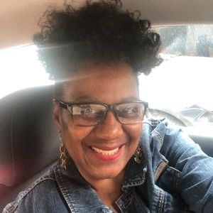 Meet your Posher, Yvette